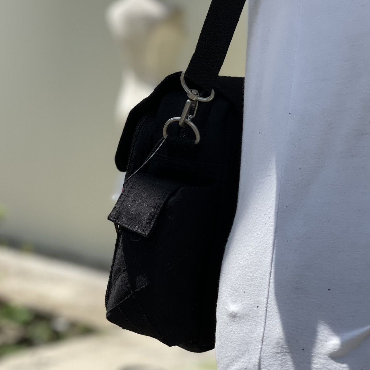 Hypebeast RARA FASHION MULTI-POCKET CROSSBODY/SLING BAG Size ONE SIZE - 3 Thumbnail