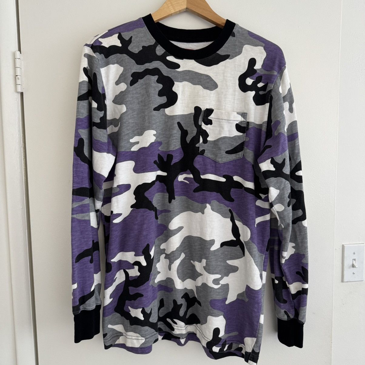 Supreme Supreme long sleeve pocket T Size US L / EU 52-54 / 3 - 1 Thumbnail