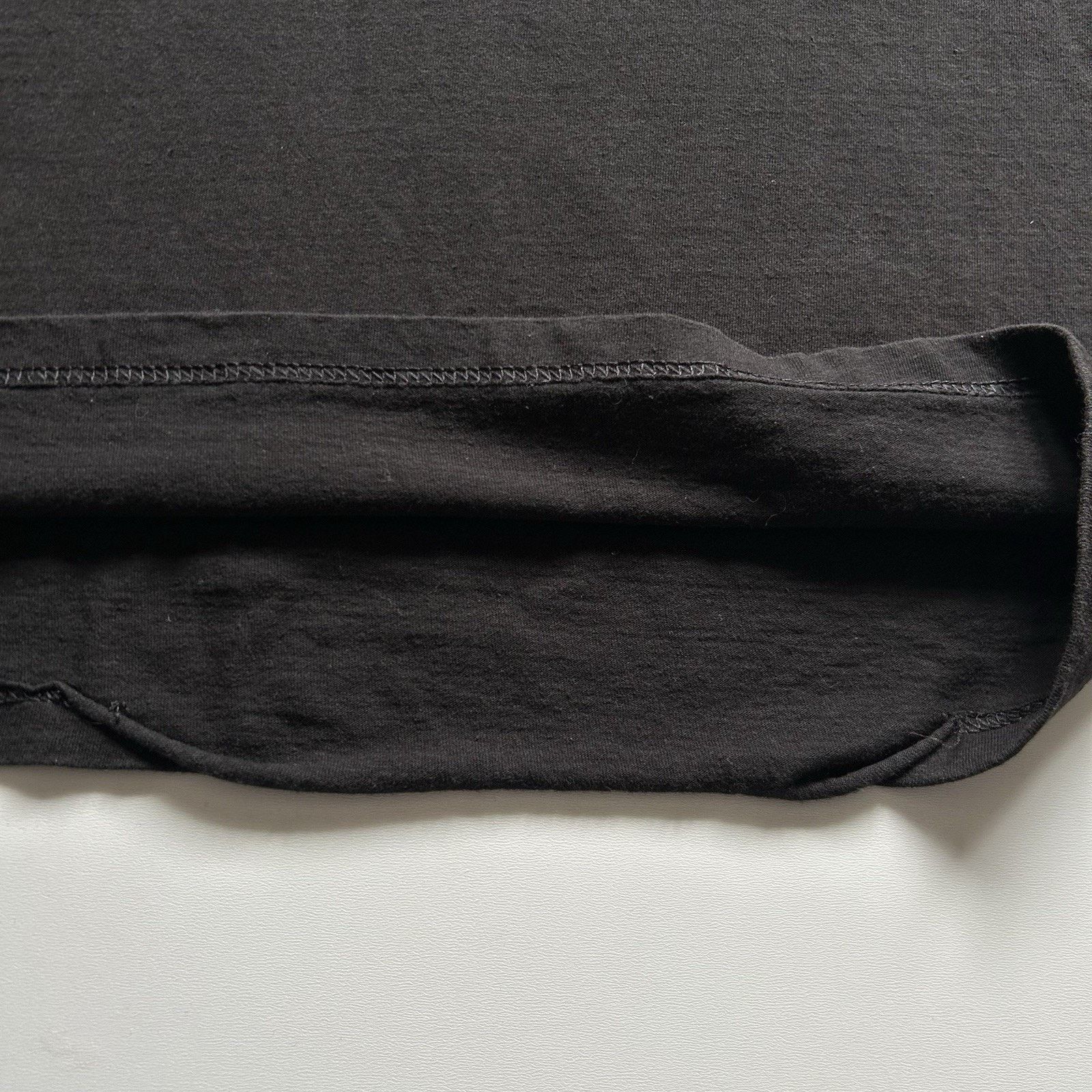 Vintage Vintage Sun Faded Black Blank T-Shirt Large Y2K Shaka Cotton Size US L / EU 52-54 / 3 - 4 Thumbnail