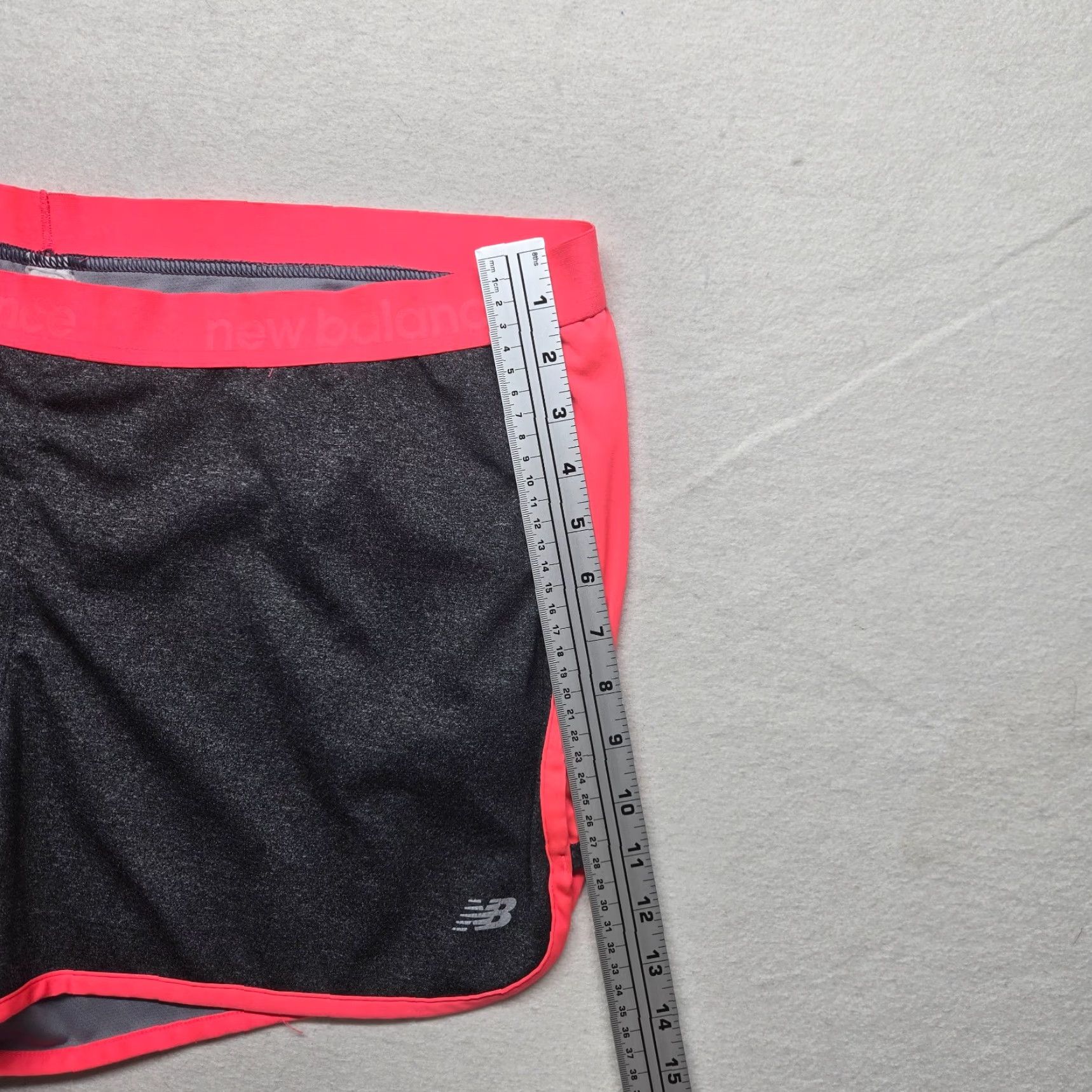 New Balance New Balance Shorts Women XL Gray Running Gym Athletic Training Workout Womens Size 40" / US 18 - 4 Thumbnail