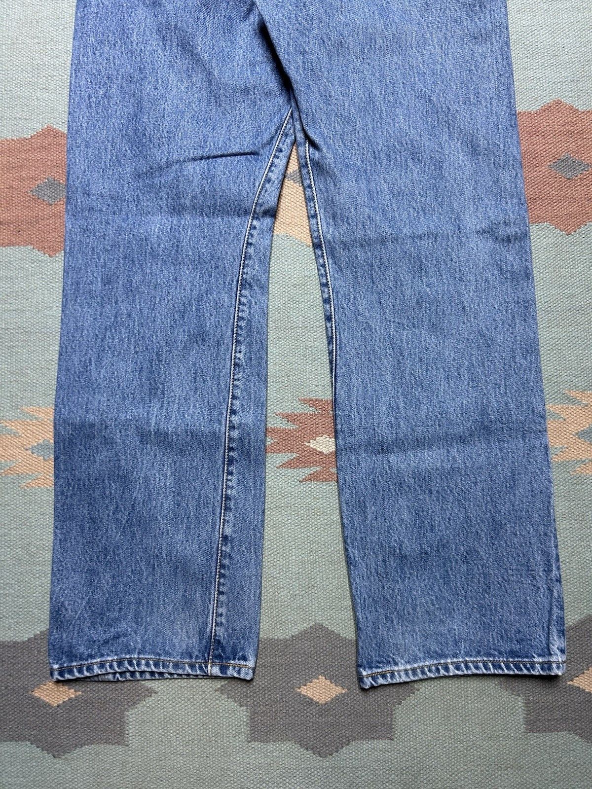 Vintage 90s Levis 501 xx jeans straight button fly medium wash 32x31 Size US 32 / EU 48 - 2 Thumbnail