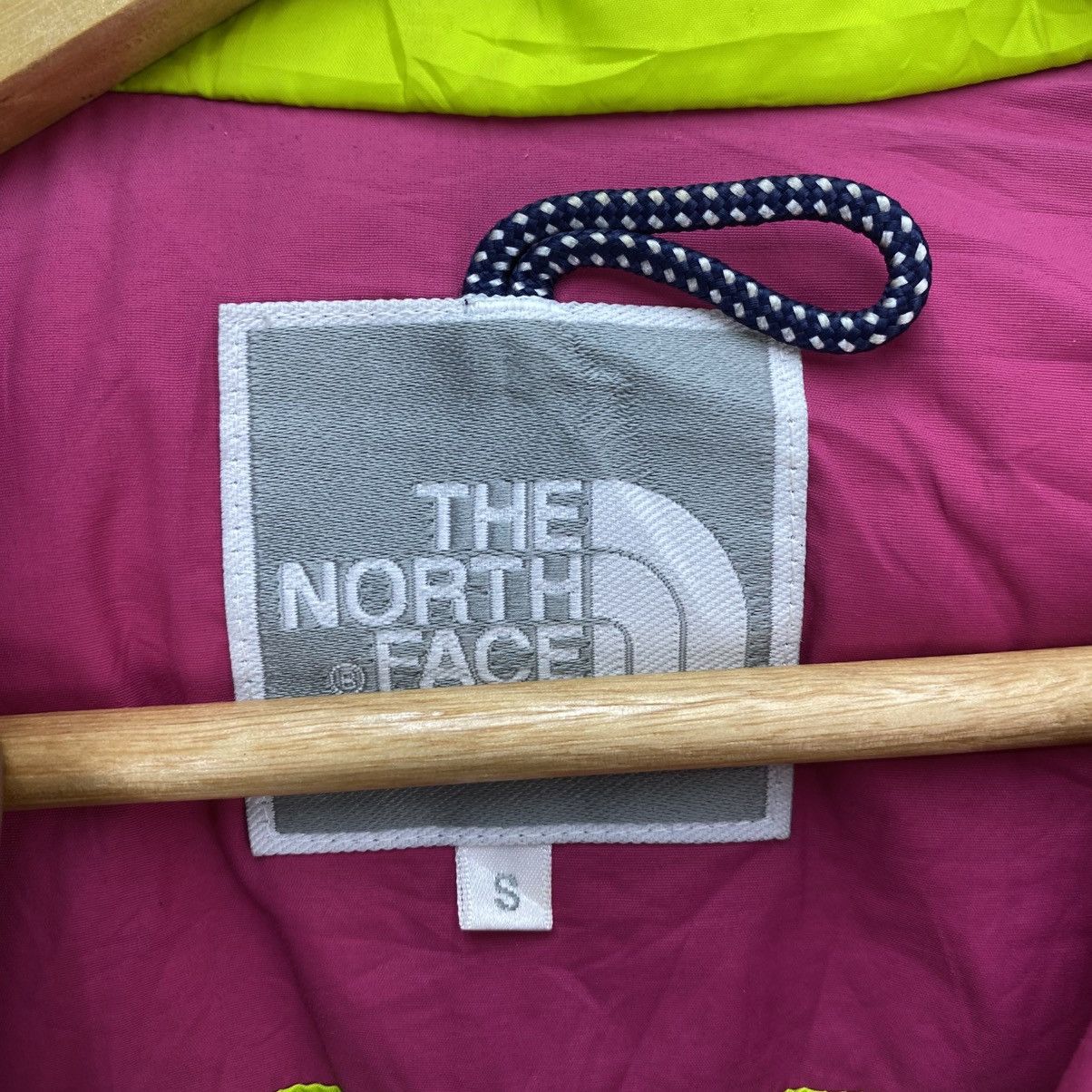 The North Face 🫶 The North Face Colorblock Design Padded Hoodie Jacket Size US S / EU 44-46 / 1 - 9 Thumbnail