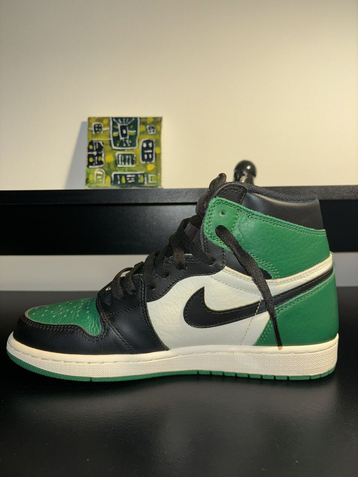 Jordan Brand Air Jordan 1 Retro High OG Pine Green ‘18 (1.0) Size US 9 / EU 42 - 3 Thumbnail