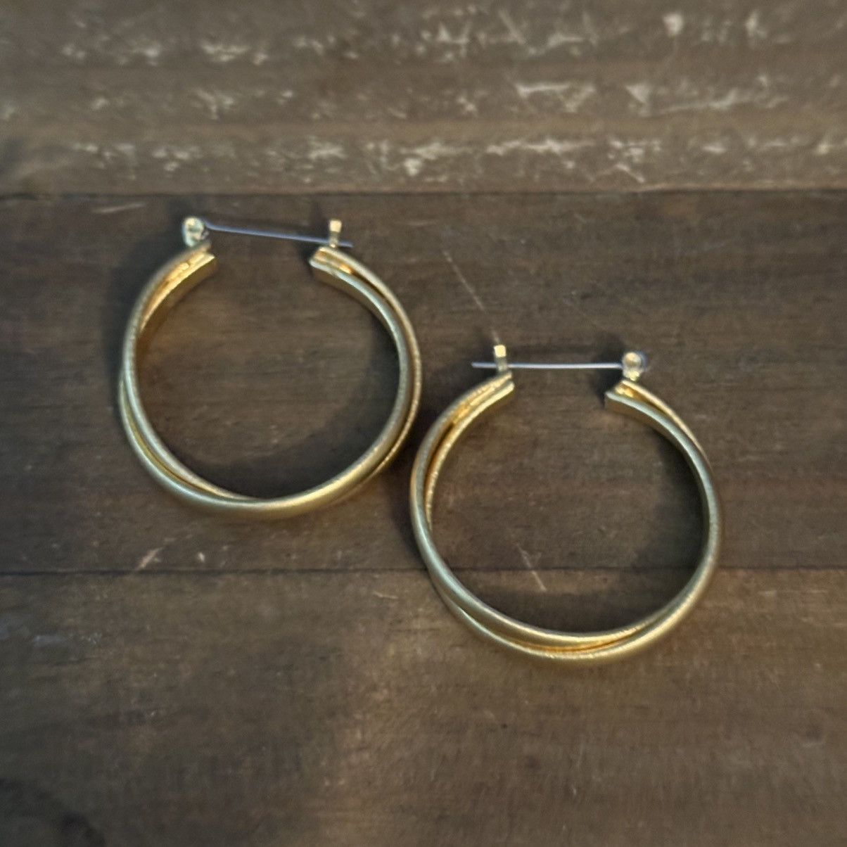 Other Brushed gold tone intertwined hoop earrings Size ONE SIZE - 6 Thumbnail