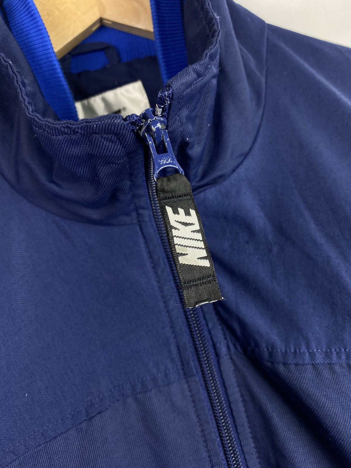 Nike Nike vintage Y2K big swoosh windbreaker jacket size M Size US M / EU 48-50 / 2 - 9 Thumbnail