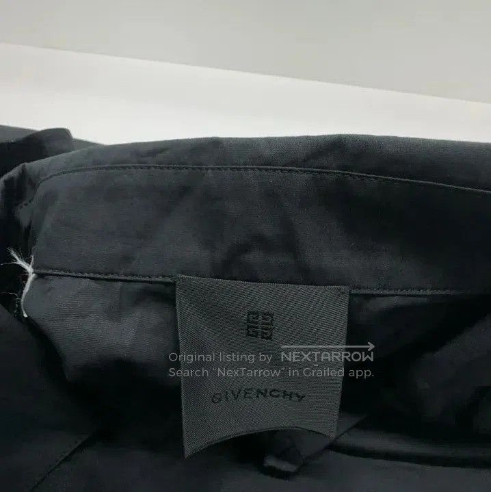 Givenchy Givenchy SS23 Men's Solid Lapel Sleeveless Shirt. Size US XXS / EU 40 - 2 Thumbnail