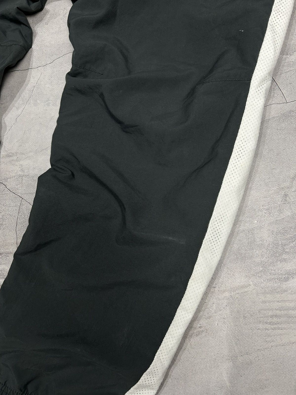 Nike Rare Vintage Nike Drill Track Pants TN Swoosh Size US 32 / EU 48 - 4 Thumbnail