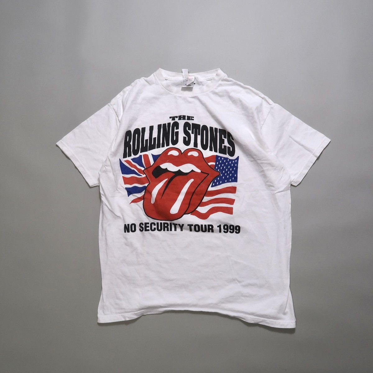 Fruit Of The Loom Vintage The Rolling Stones No Security Tour tshirt Size US XL / EU 56 / 4 - 1 Thumbnail
