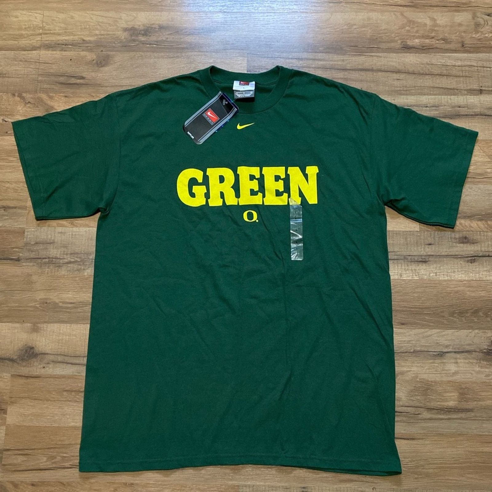 Nike 2003 Nike Team Oregon Center Swoosh Short Sleeve Size US L / EU 52-54 / 3 - 1 Thumbnail