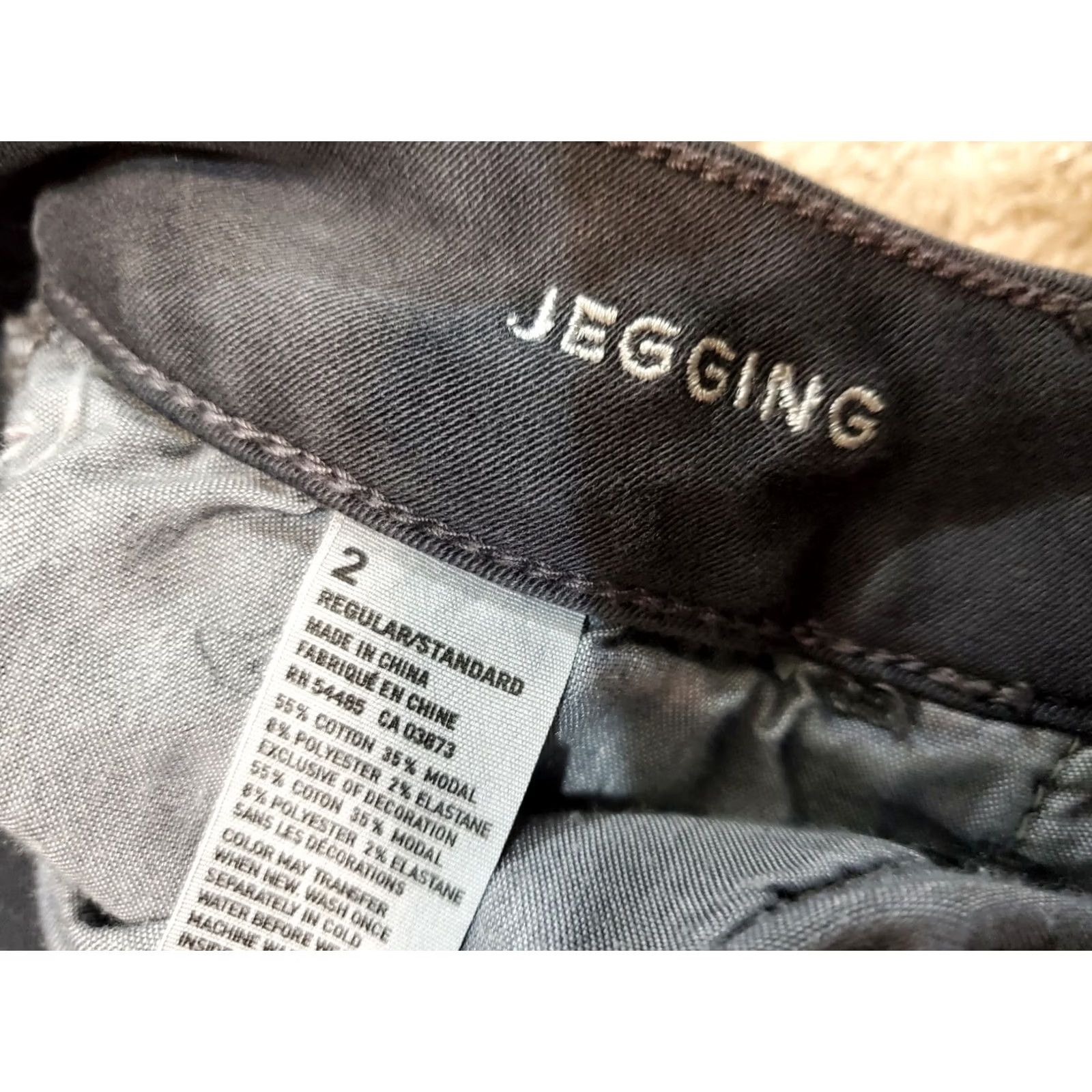 American Eagle Outfitters VINTAGE American Eagle Womens Jeans Size 2 Mid Rise Jegging Distressed Black Denim Size 26" / US 2 / IT 38 - 3 Thumbnail