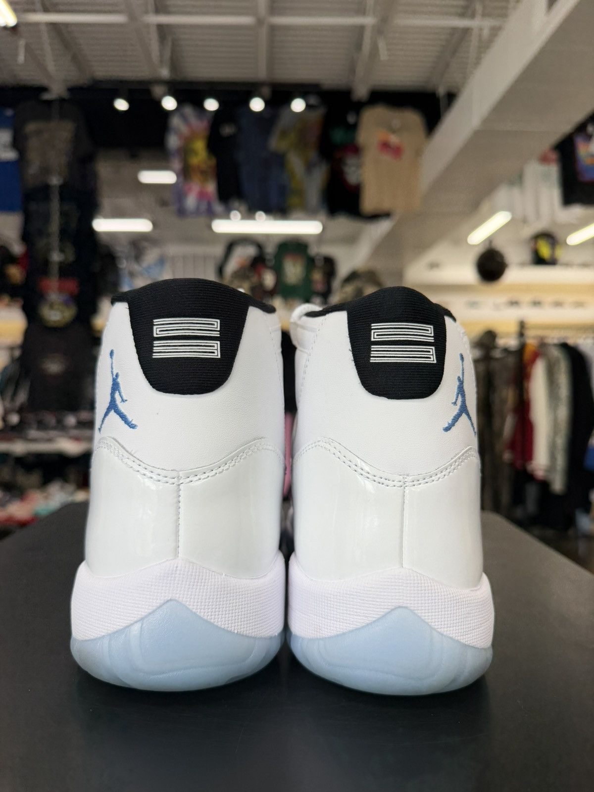Jordan Brand Jordan 11 Legend Blue Colombia Size 10 (2024) Size US 10 / EU 43 - 5 Thumbnail