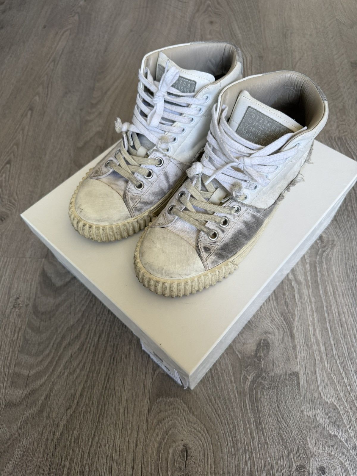 Maison Margiela Maison Margiela Evolution Mid White Sneakers Size US 9 / EU 42 - 1 Thumbnail