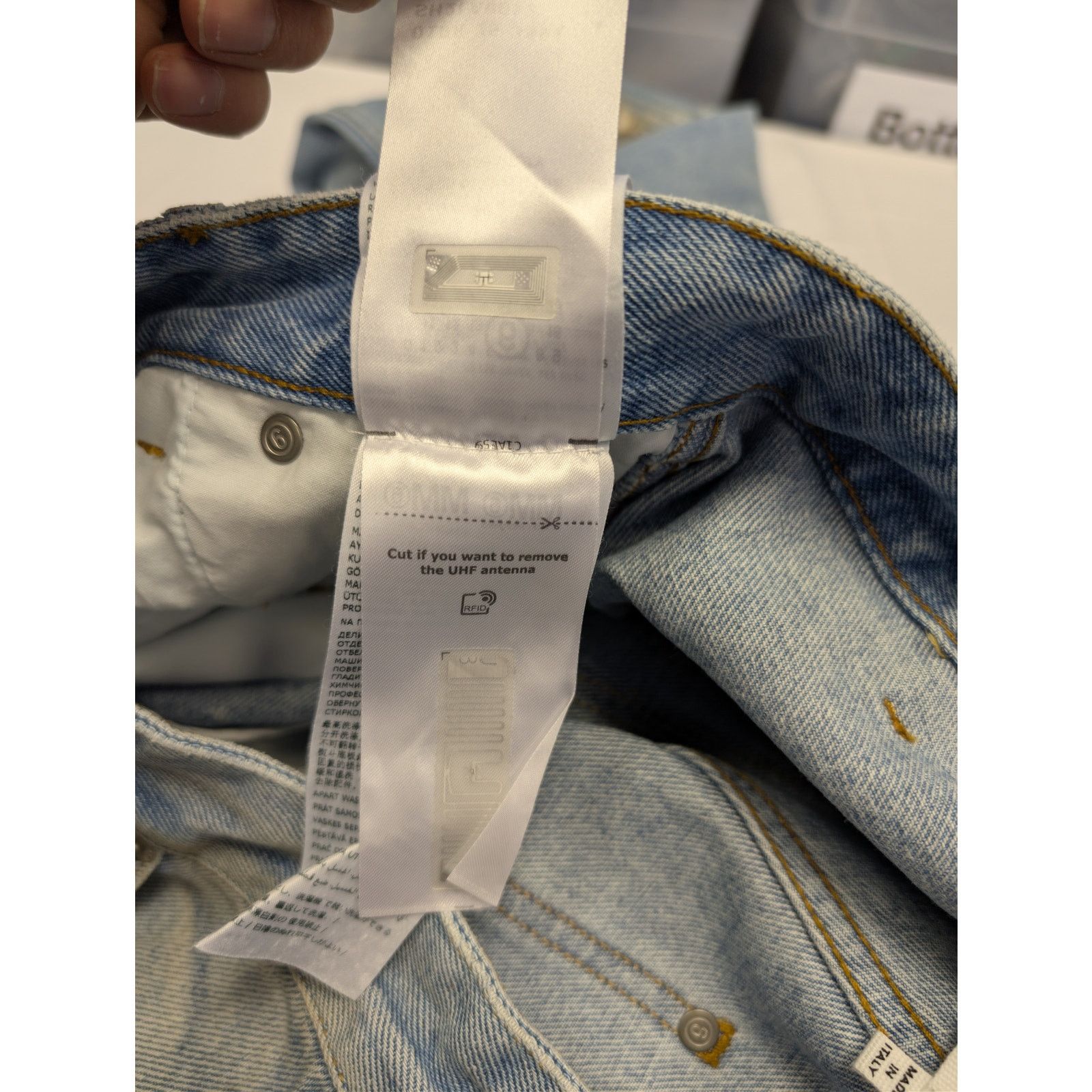 Maison Margiela o1rshd1 distressed straight-leg denim jeans blue used wash Size US 30 / EU 46 - 21 Thumbnail