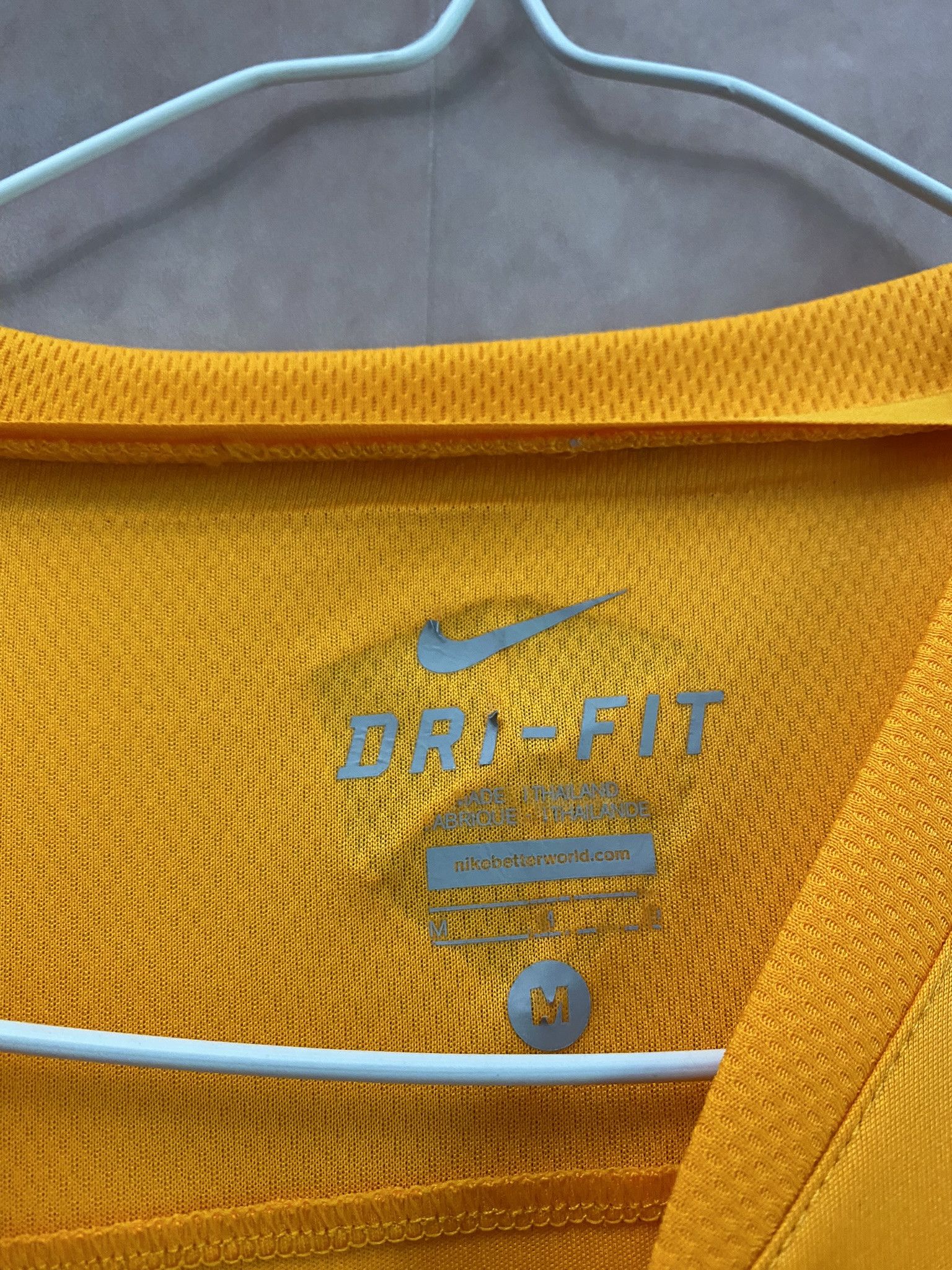 Nike FC BARCELONA TRAINING AWAY SOCCER FOOTBALL JERSEY NIKE Size US M / EU 48-50 / 2 - 3 Thumbnail