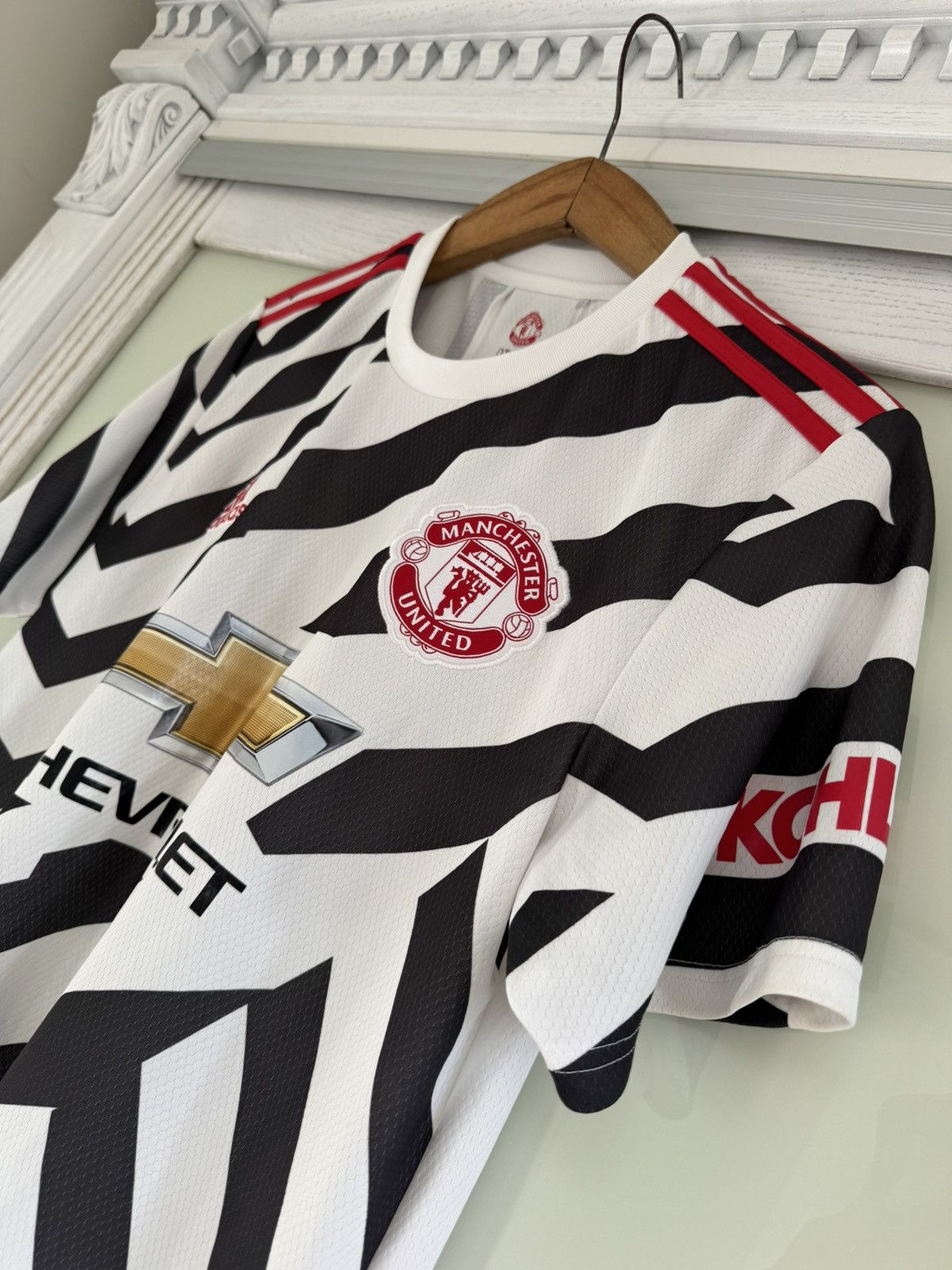 Adidas Manchester United 2020-2021 Third Soccer Jersey Football Kit Size US M / EU 48-50 / 2 - 6 Thumbnail
