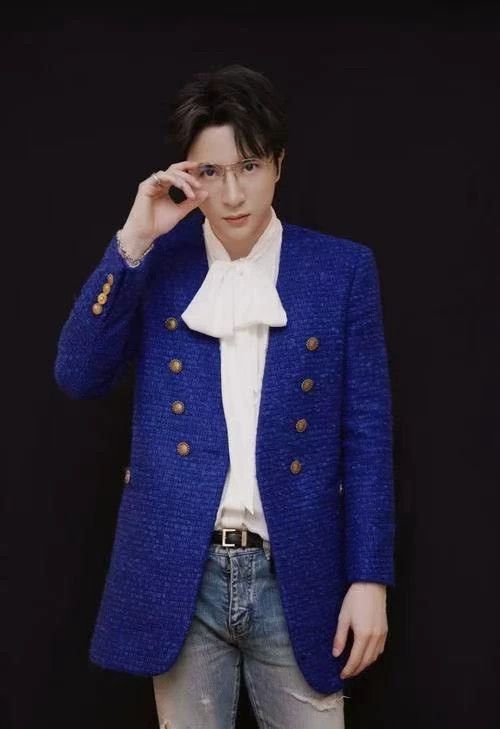 Yves Saint Laurent Saint Laurent Smelly double-breasted blue suit 2502-Nextarr Size XS / US 0-2 / IT 36-38 - 9 Thumbnail