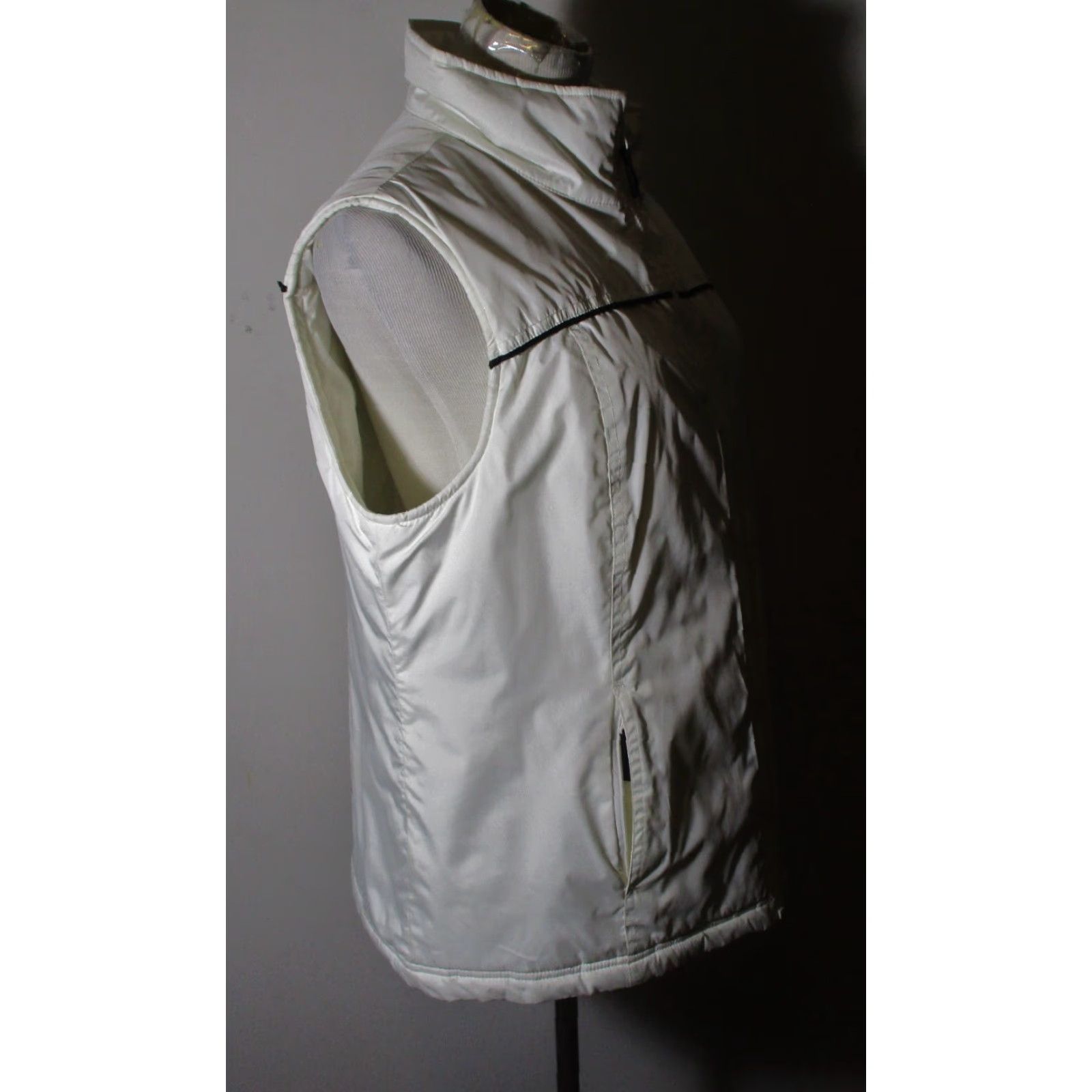 Roots ROOTS Athletics White Full Zip Insulated Vest Women's L Vest Casual" Size L / US 10 / IT 46 - 3 Thumbnail