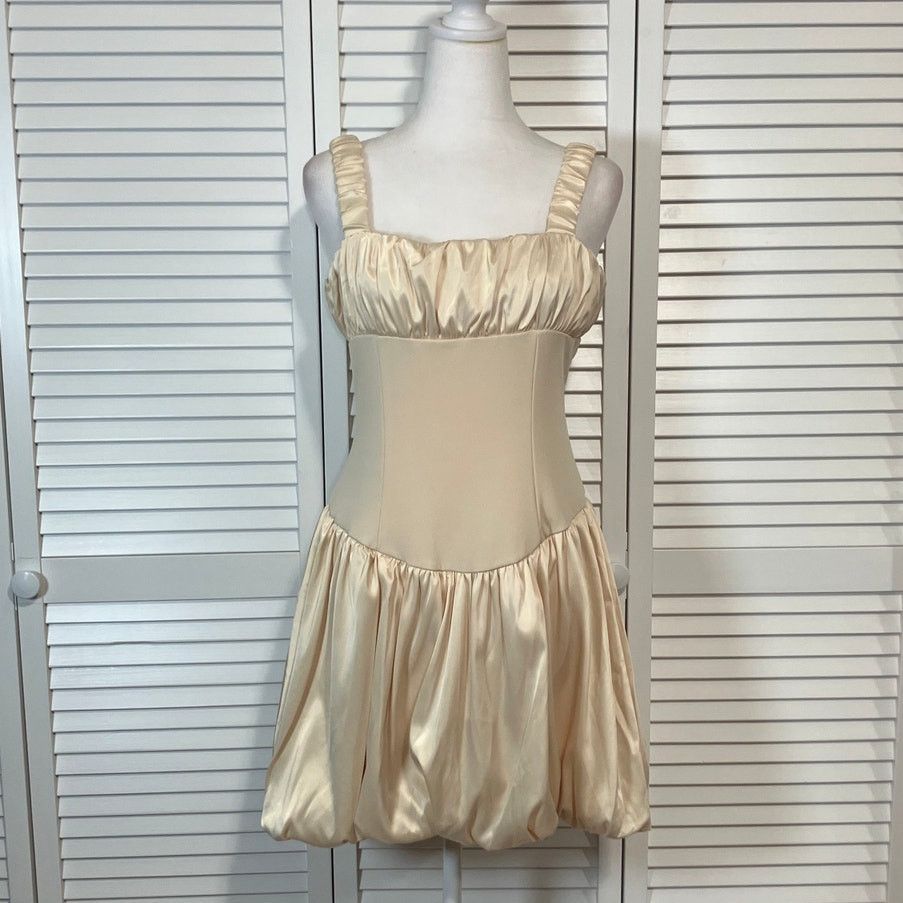Other NWT Cream Knitted Stain Bubble Hem Mini Dress Girls L Size US L / EU 52-54 / 3 - 1 Thumbnail