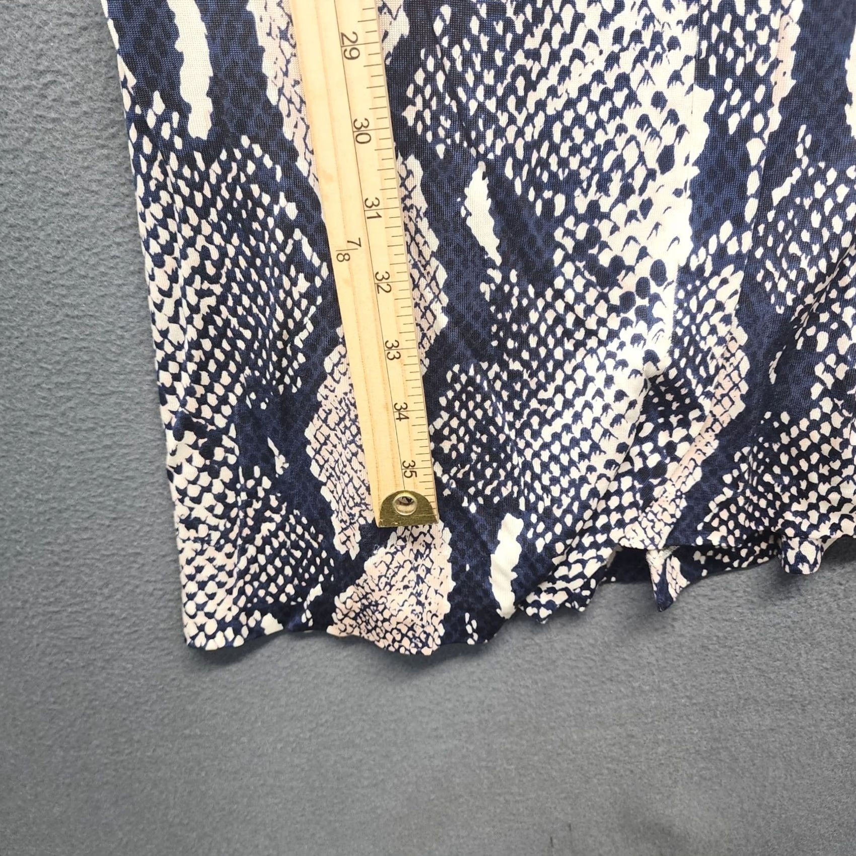 Diane von Furstenberg DVF Diane von Furstenberg Silk Wrap Dress Blue White Snake Print Size 6 Women Dress Size M / US 6-8 / IT 42-44 - 5 Thumbnail