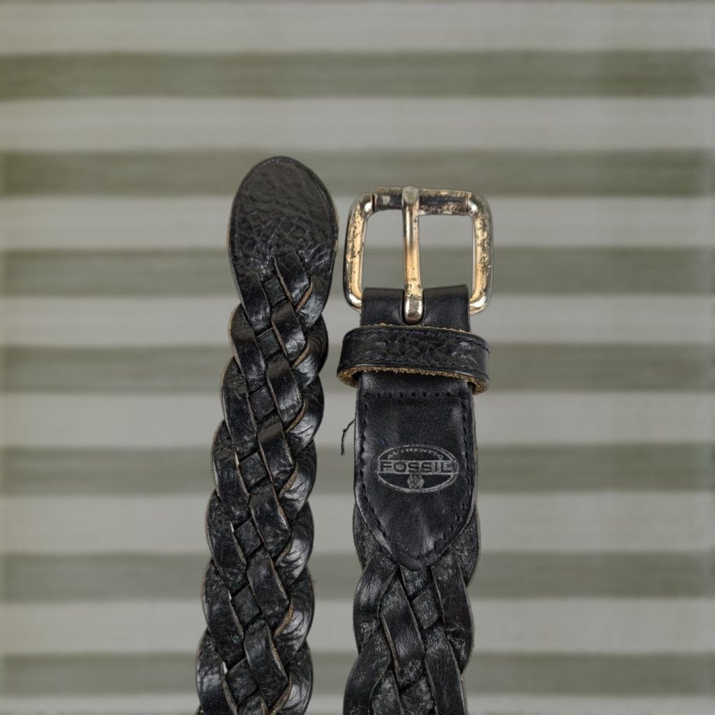 Fossil VINTAGE Fossil Belt Mens 42" Black Leather Braided 90s Y2K Mens Belt Braided/Woven Leather 42 Black 90s Y2K Mens Size 42 - 1 Thumbnail