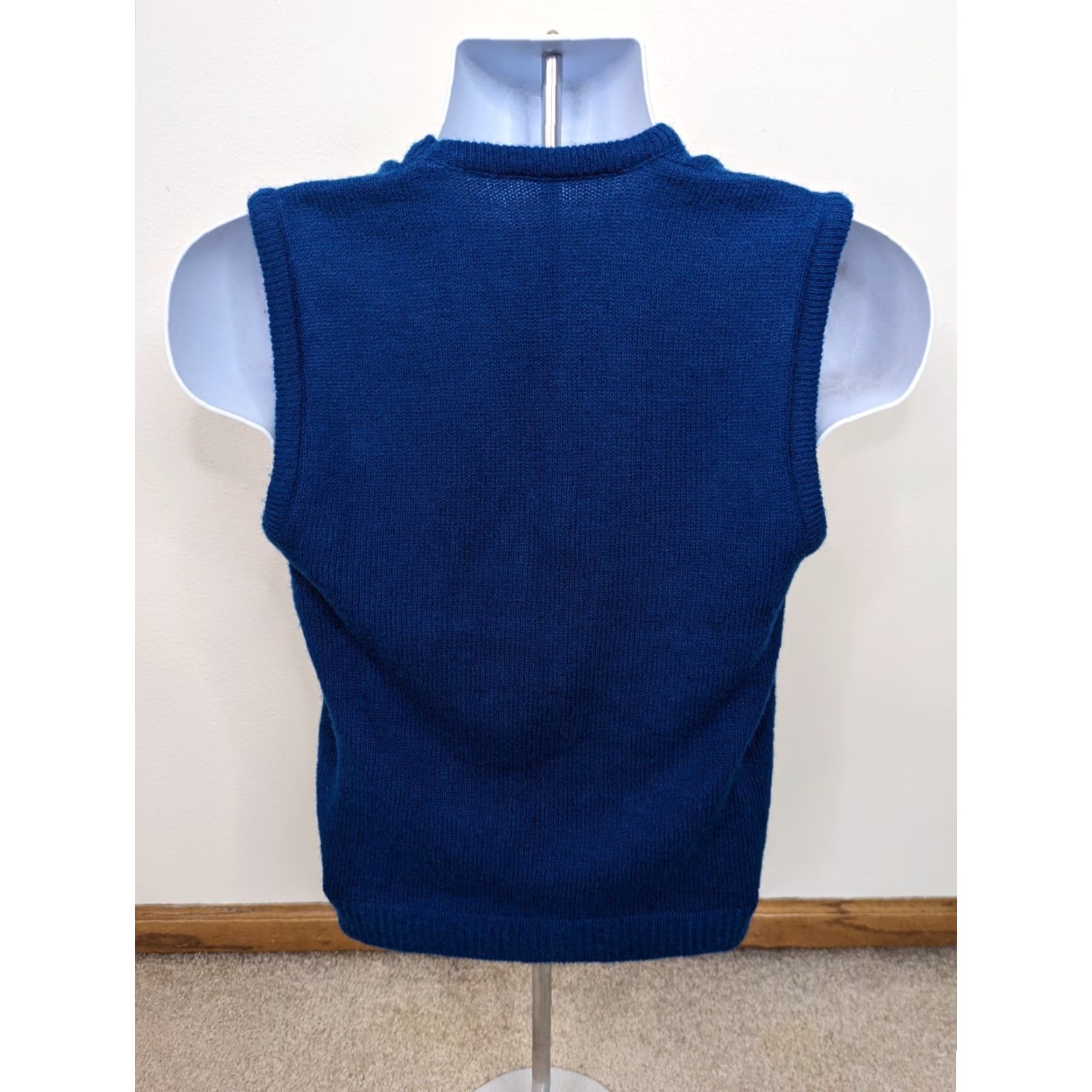 Vintage VINTAGE Rugby Men's Solid Blue V-Neck Sweater Vest Small S10 Size US S / EU 44-46 / 1 - 3 Thumbnail