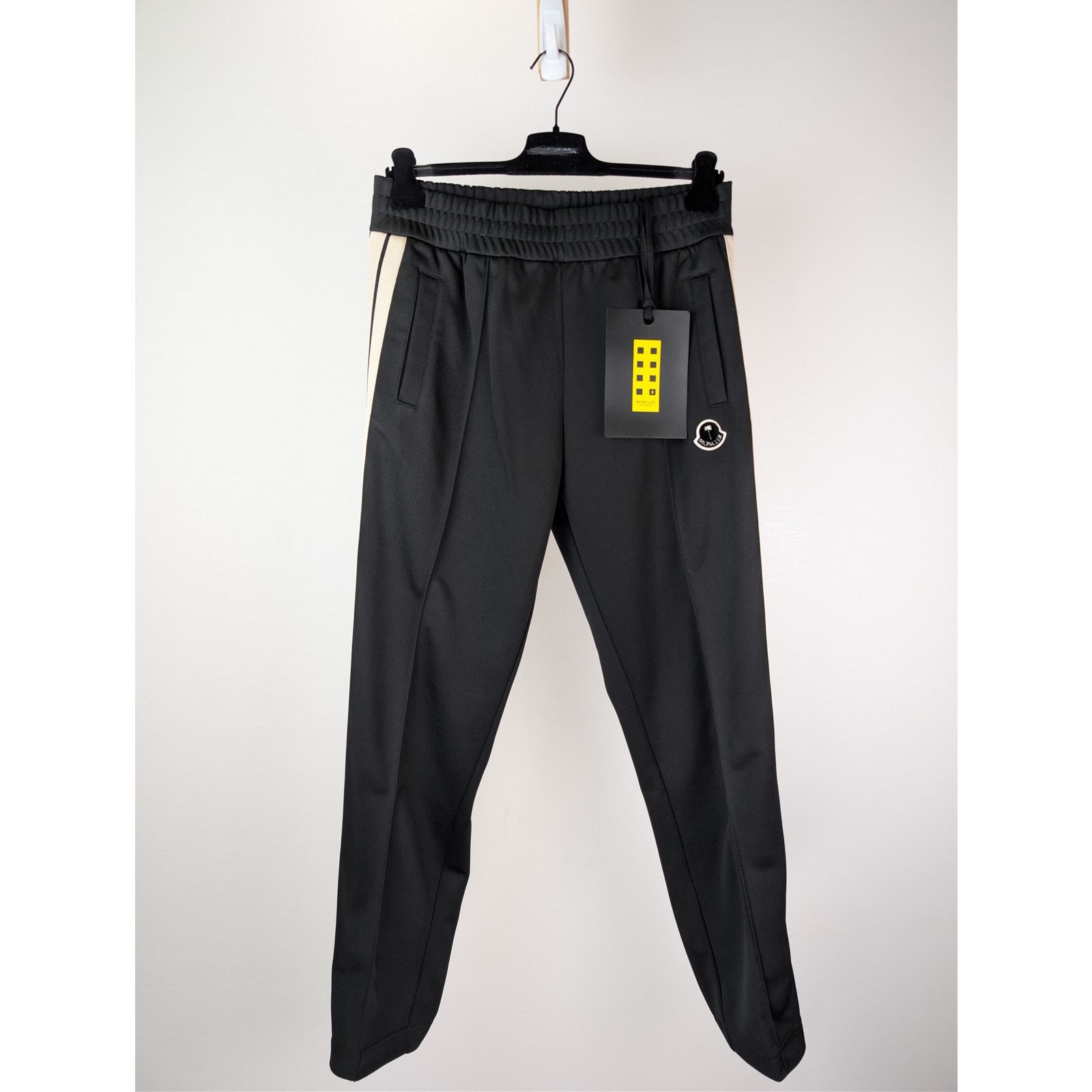 Moncler × Palm Angels o1rshd1 Sweat Bottoms Track Pants in Black / White Size US 30 / EU 46 - 2 Thumbnail