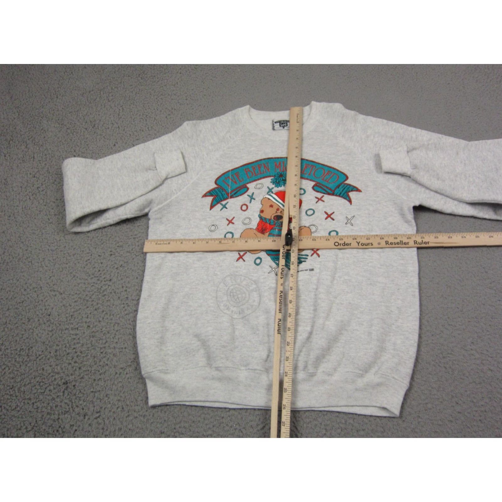 Lee VINTAGE Lee Sweatshirt Womens L Gray Bear Christmas Mistletoe Made in USA Ladies Pullover Crew Neck Autumn Winter Holiday Sportwear Mens Girls Boys Size L / US 10 / IT 46 - 6 Thumbnail