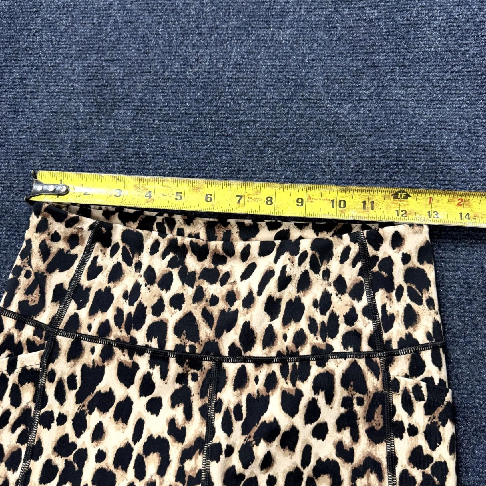 Victoria's Secret Victoria's Secret Leggings Womens M Brown Leopard Cropped Pockets Yoga Gym Leggings Size 42" / US 20 - 5 Thumbnail