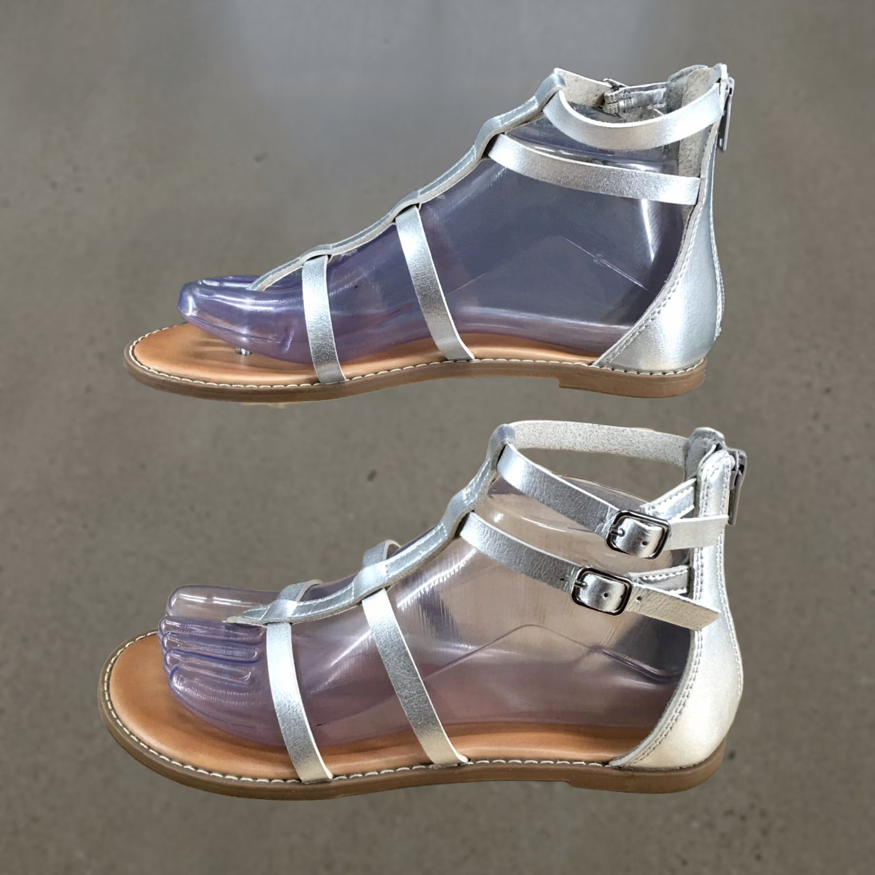 Old Navy Old Navy Sandals Gladiator Womens 7 Silver Ankle Strap Casual Flats Open Toe Shoes Size US 7 / IT 37 - 1 Thumbnail