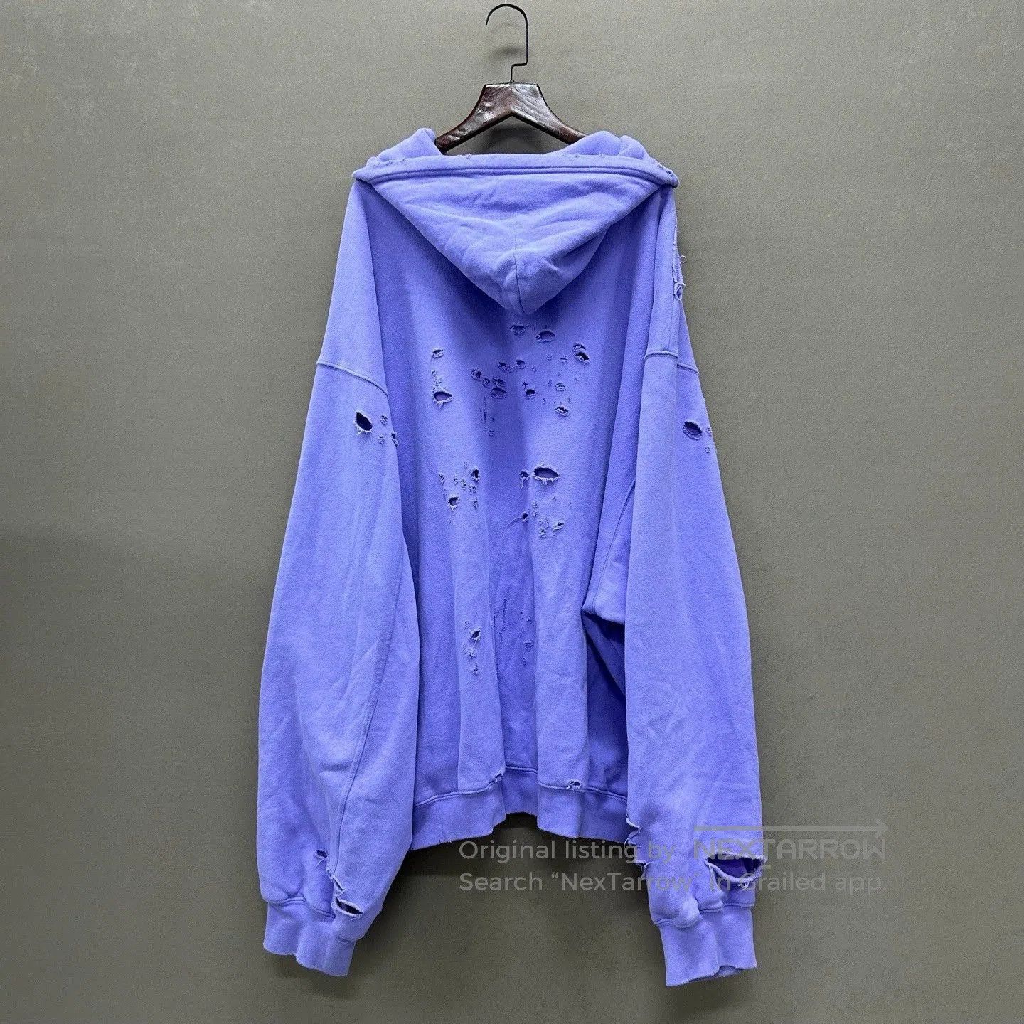 Balenciaga balenciaga logo hoodie in lavender color. Size US L / EU 52-54 / 3 - 2 Thumbnail