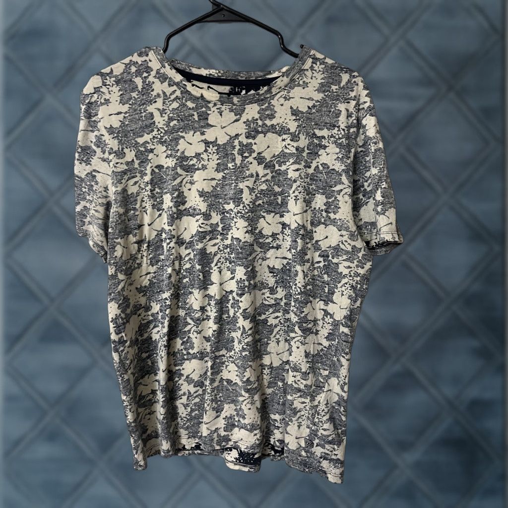 Guess GUESS Men's Cotton T-Shirt Baroque Graphic Crew Neck Short Sleeve All Seasons Navy Blue Ivory Large Size US L / EU 52-54 / 3 - 1 Thumbnail