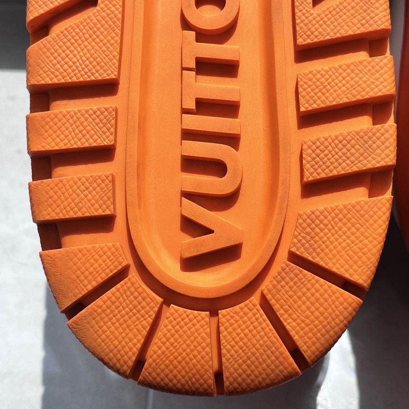 Louis Vuitton Louis Vuitton Trainer Maxi Fashion Sneakers for Men -2508 Size US 10.5 / EU 43-44 - 5 Thumbnail
