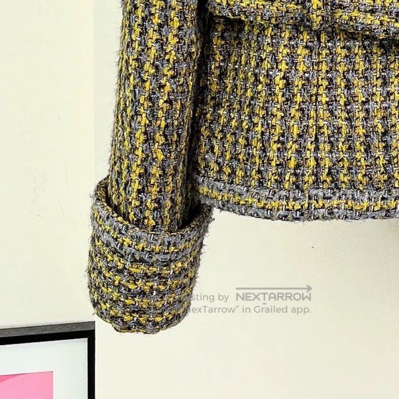 Chanel Chanel 17B yellow-gray tweed knitted belt jacket Size XXS / US 00 / IT 34 - 4 Thumbnail