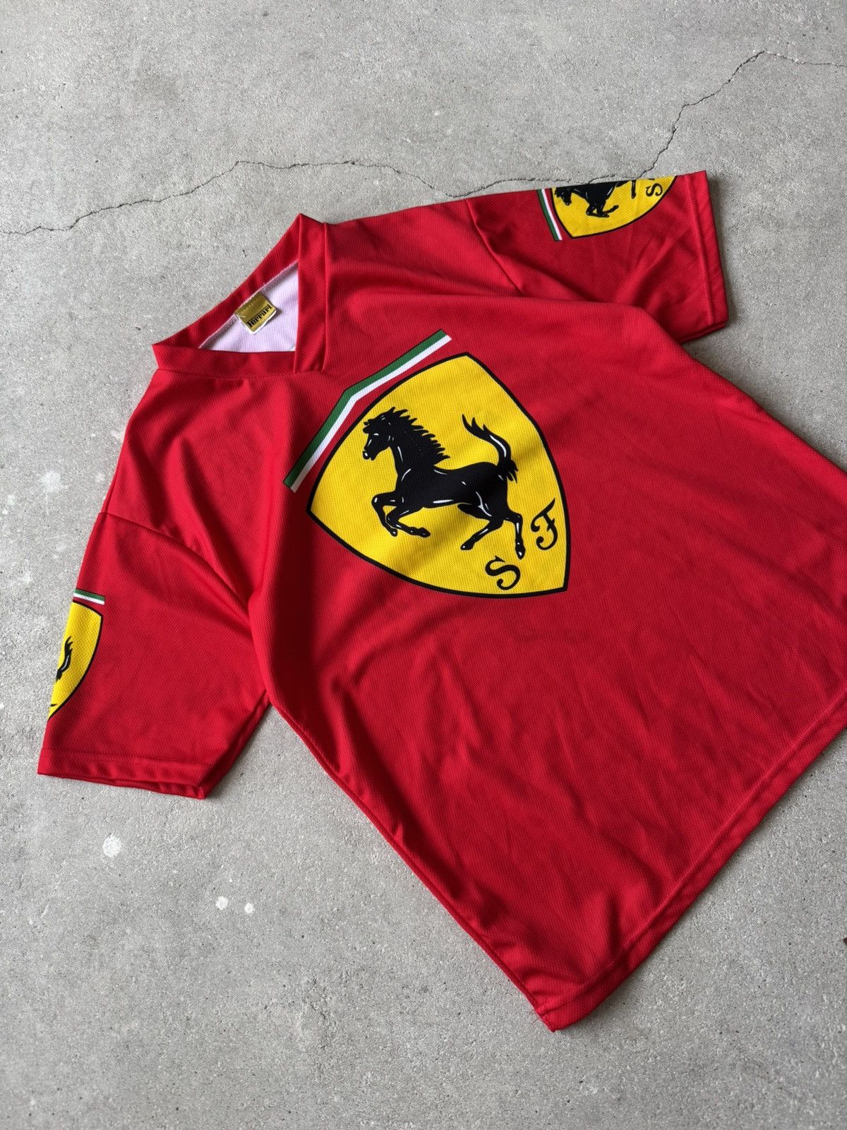 Ferrari × Vintage Vintage Ferrari Jersey T-Shirt Size US L / EU 52-54 / 3 - 7 Thumbnail