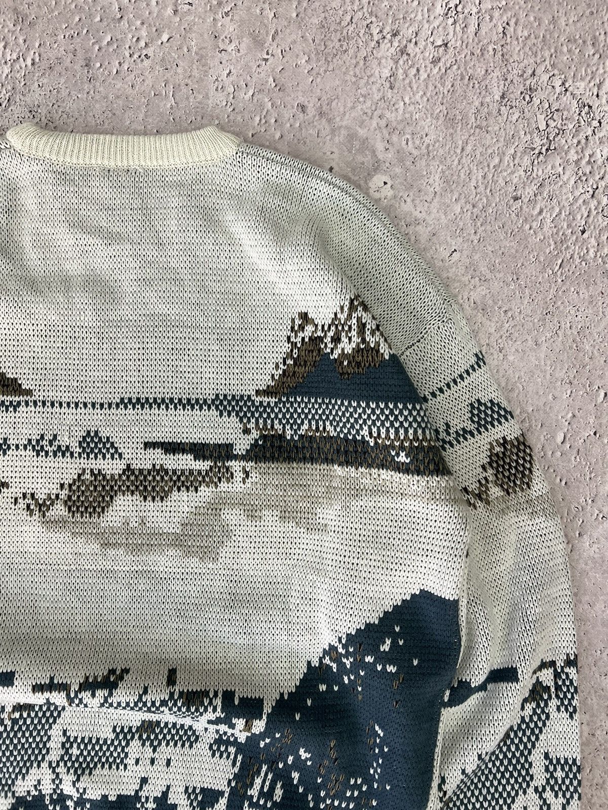 Homespun Knitwear RAPIDO SPIRIT Intarsia palace motive graphic wool sweater Size US S / EU 44-46 / 1 - 9 Thumbnail