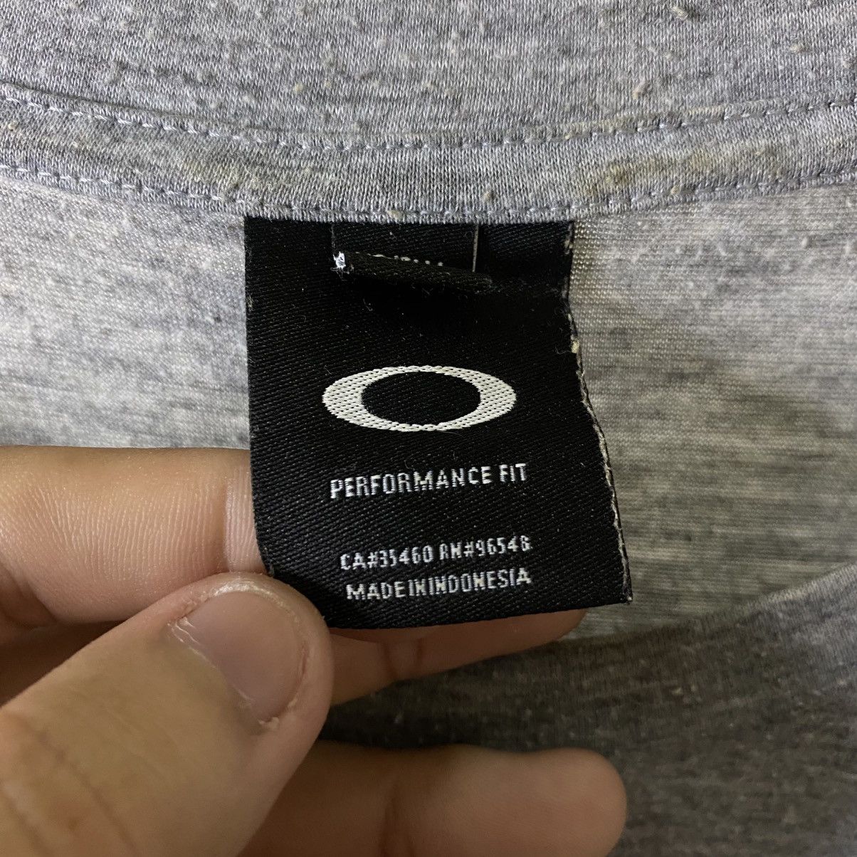 Oakley Y2K Oakley Performance Fit Big Logo T Shirt Size US XL / EU 56 / 4 - 4 Thumbnail