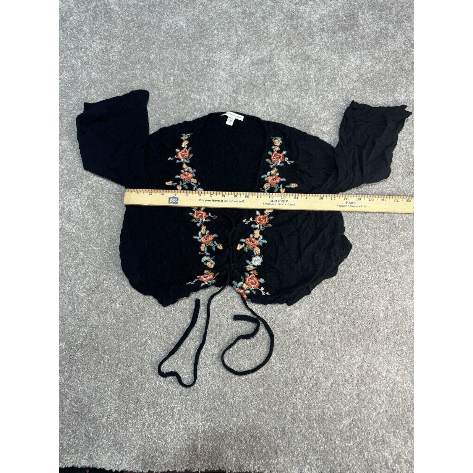 American Eagle Outfitters American Eagle Top Womens S Bell Sleeve Floral Embroidered Size S / US 4 / IT 40 - 3 Thumbnail