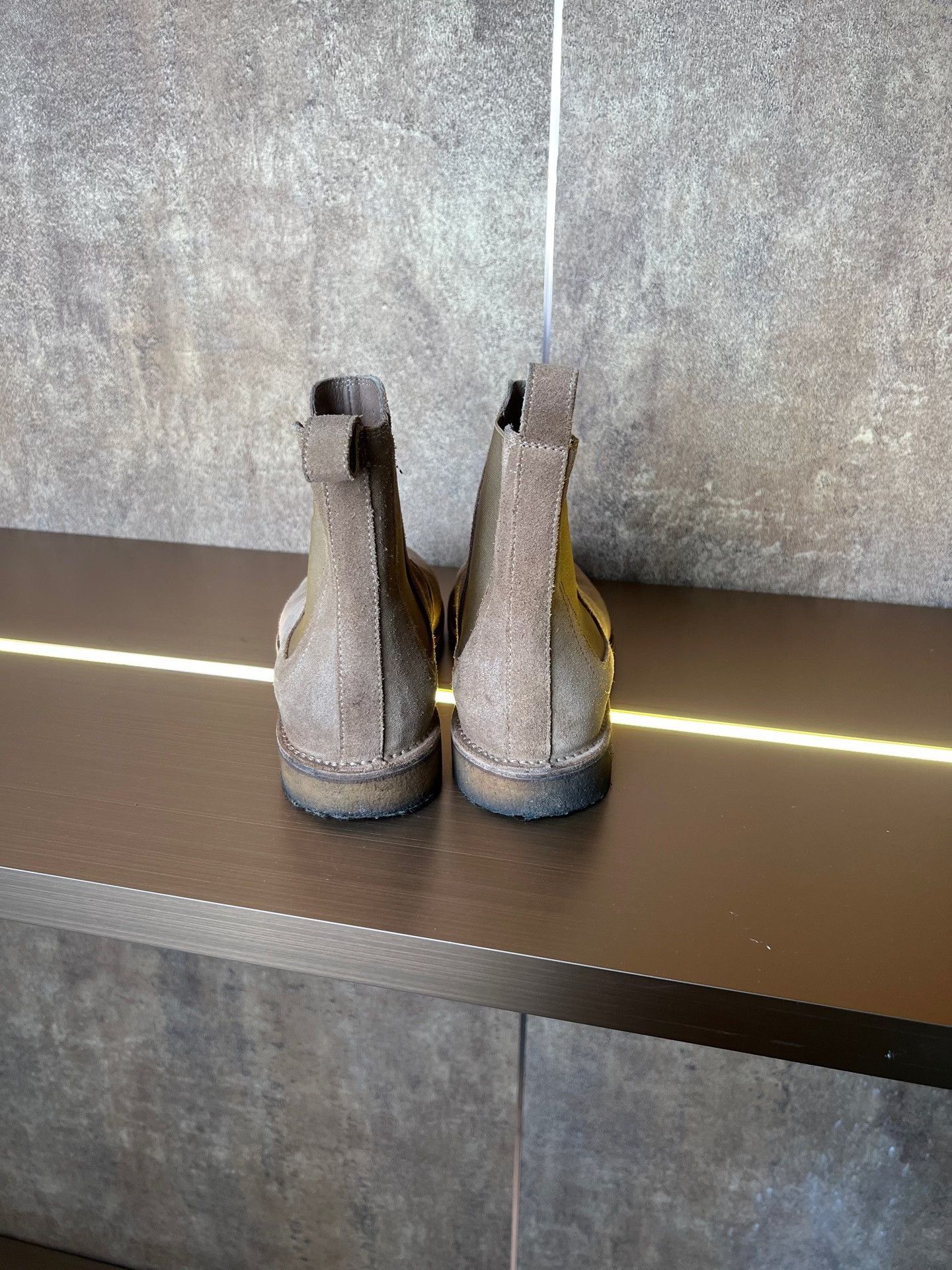 Bottega Veneta Bottega Veneta Chelsea Boots Size US 7 / EU 40 - 4 Thumbnail