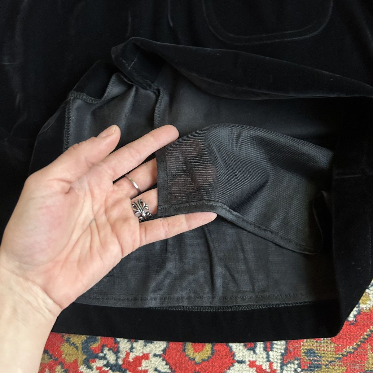 Armani 90s Vintage Armani Jeans velvet skirt Size 27" / US 4 / IT 40 - 7 Thumbnail