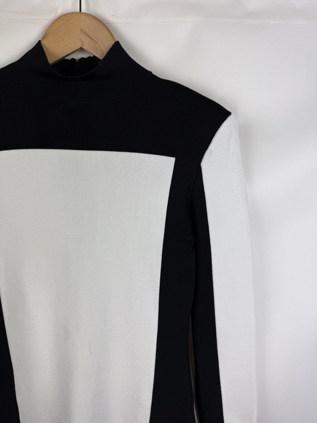 Balmain Balmain H&M Ladies Sweater Pullover Size US 8 / EU 38 Size M / US 6-8 / IT 42-44 - 5 Thumbnail
