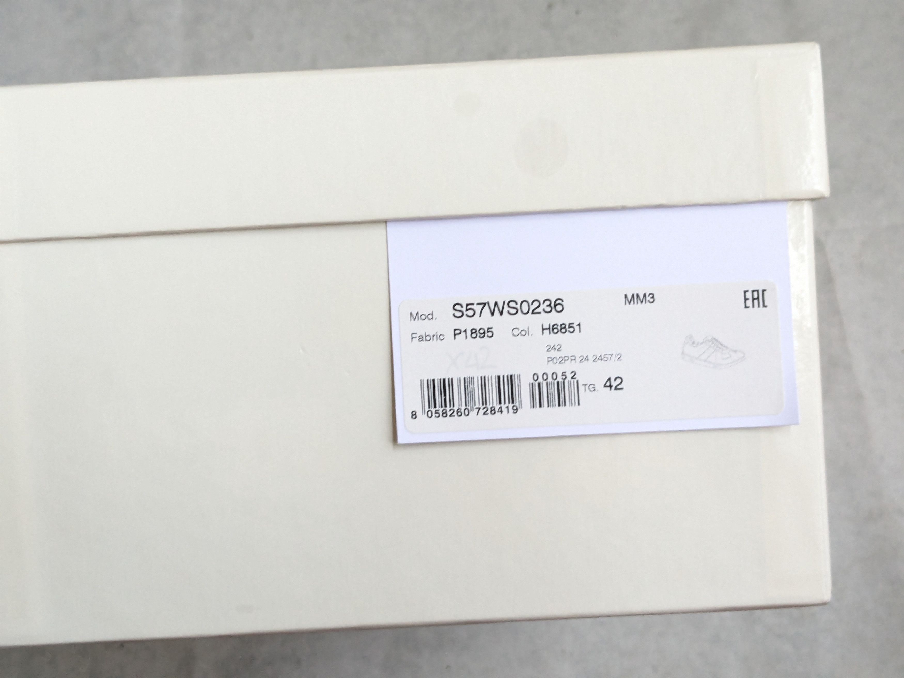 Maison Margiela Maison Margiela Replica GAT Black 9 42 Low Tops Gum Size US 9 / EU 42 - 20 Thumbnail