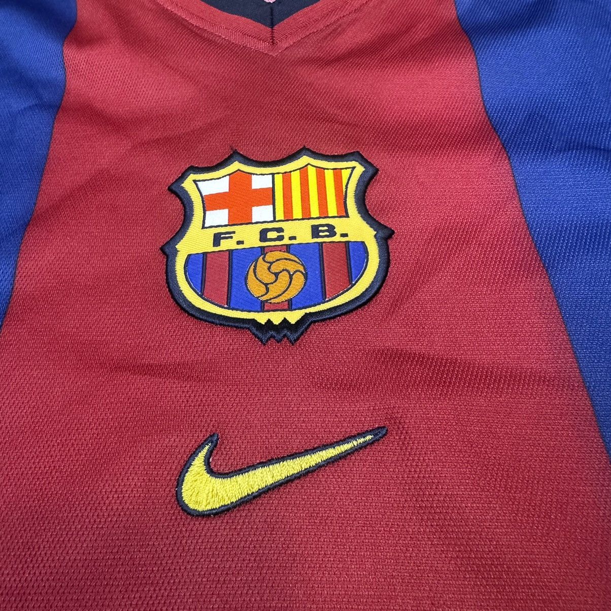 Nike × Vintage Barcelona 98/99 home shirt #10 Litmanen Size US L / EU 52-54 / 3 - 3 Thumbnail