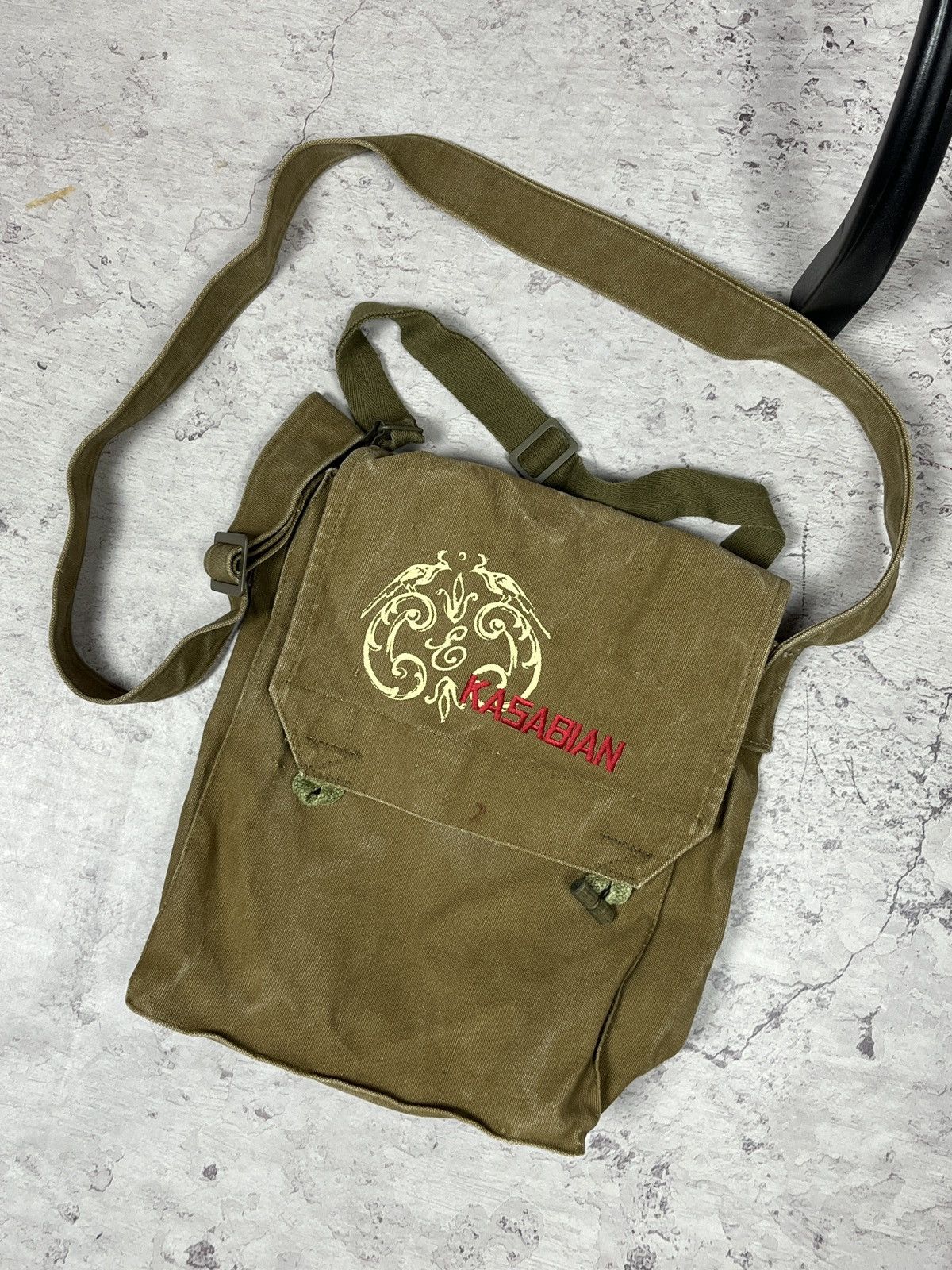 Avant Garde Y2K Vintage 90's Kasabian Hiking Crossbody Army Bag in Brown, Men's