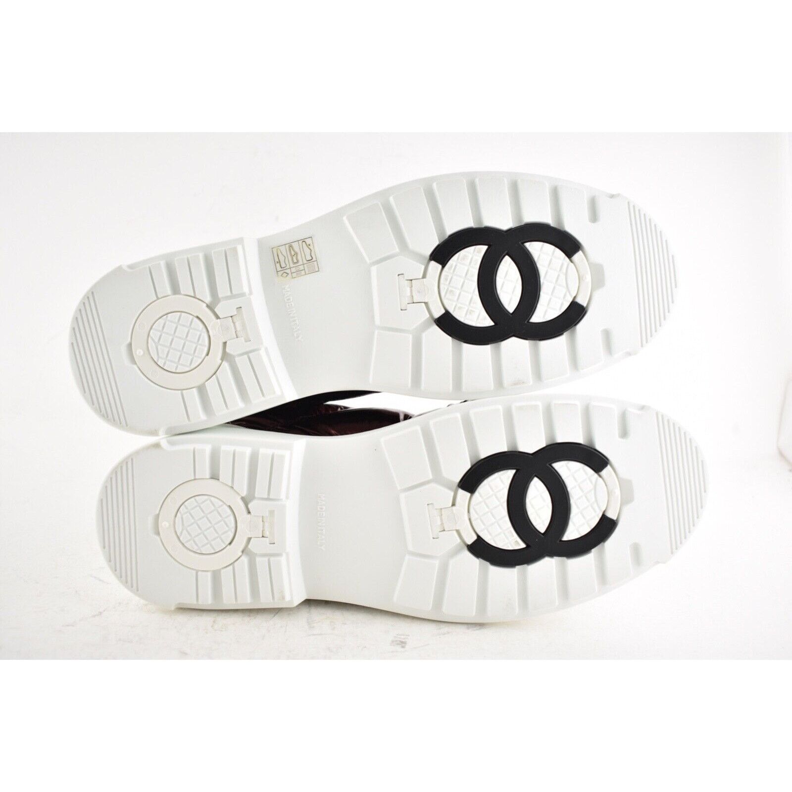 Chanel Chanel 18K Red Metallized Fabric CC Logo Snow Winter Size US 12 / IT 42 - 11 Thumbnail