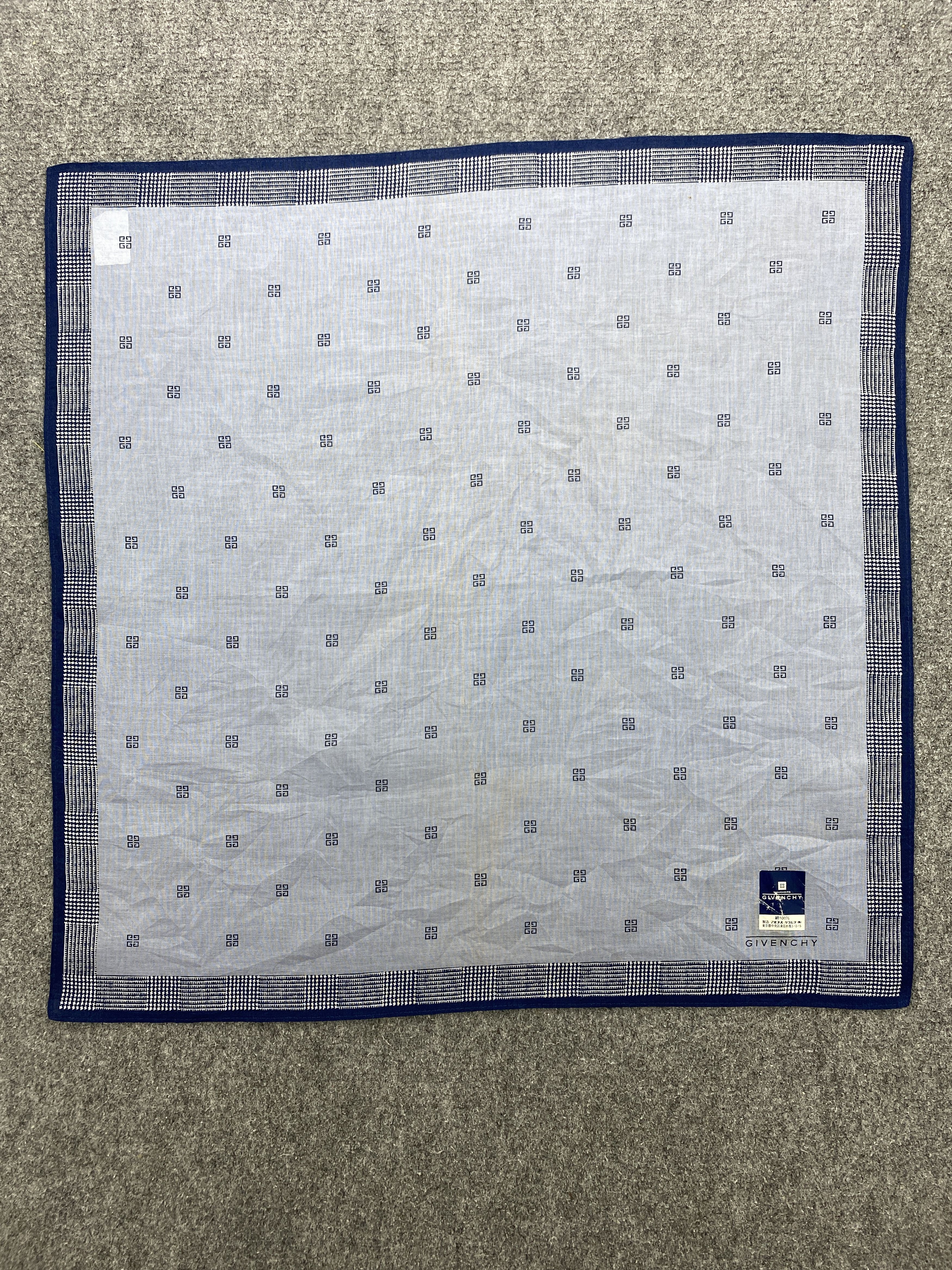 Vintage Givenchy Bandana / Handkerchief / Neckerchief HKC0660 Size ONE SIZE - 4 Thumbnail