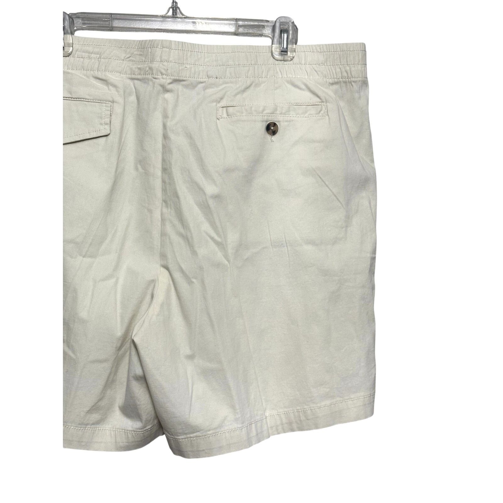 Other Abound Shorts Flat Front Design Elastic Waist Cream XL NWT Size US 40 / EU 56 - 7 Thumbnail