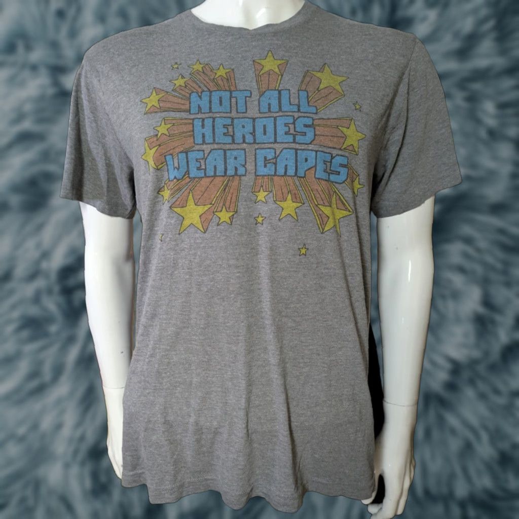 Etro Homage Not All Heroes Wear Capes T Shirt Large Gray Cotton Blend Crew Neck Short Sleeve Graphic Tee Men Vintage Cartoon Retro Size US L / EU 52-54 / 3 - 1 Thumbnail