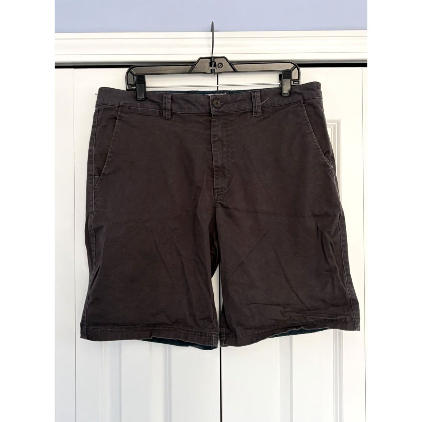 Vintage Flag And Anthem Chino Shorts Men’s 34 Gray Flat Front 5-Pocket Zip Button Logo Regular Rise Mid Casual Mens Size US 34 / EU 50 - 2 Thumbnail