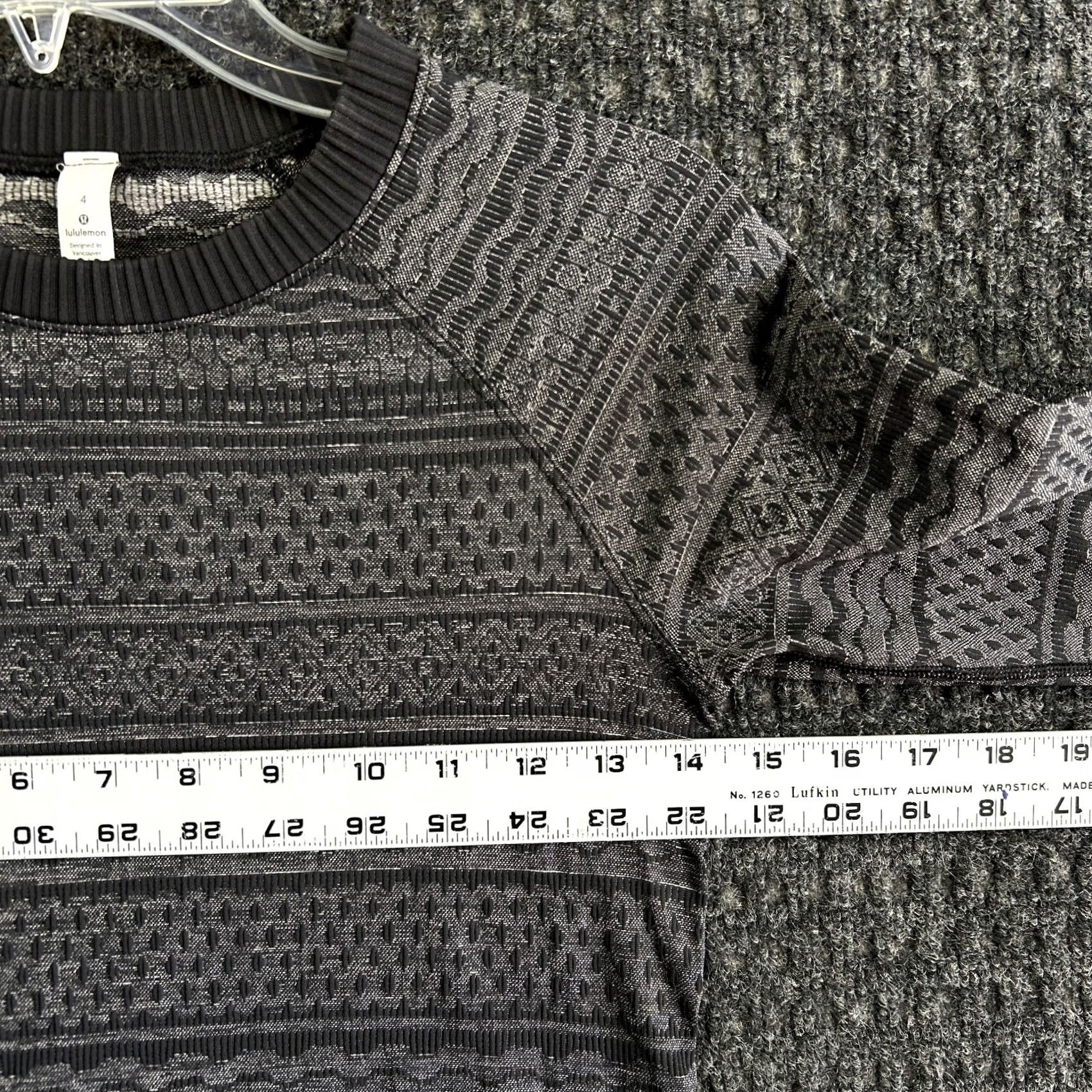 Lululemon Lululemon Top Womens 4 Gray Rest Less Pullover Size Thumbholes Crewneck Athleisure Size S / US 4 / IT 40 - 5 Thumbnail