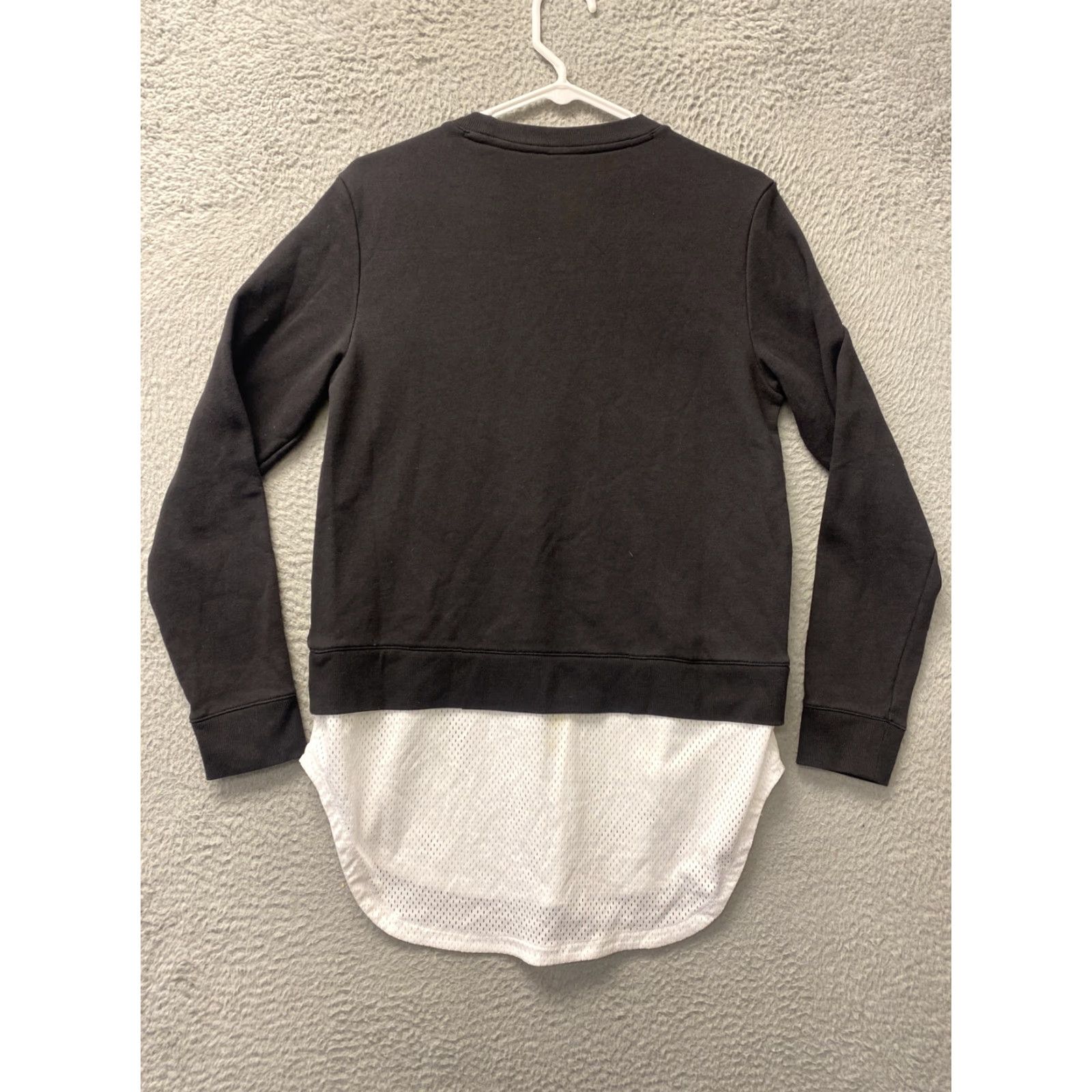 Adidas Adidas Sweater Women's S Black Pullover Crew Neck Sweatshirt Knit Raglan Sleeve Classic Logo Crew Neck Casual Knit Pullover 1069 Size S / US 4 / IT 40 - 7 Thumbnail